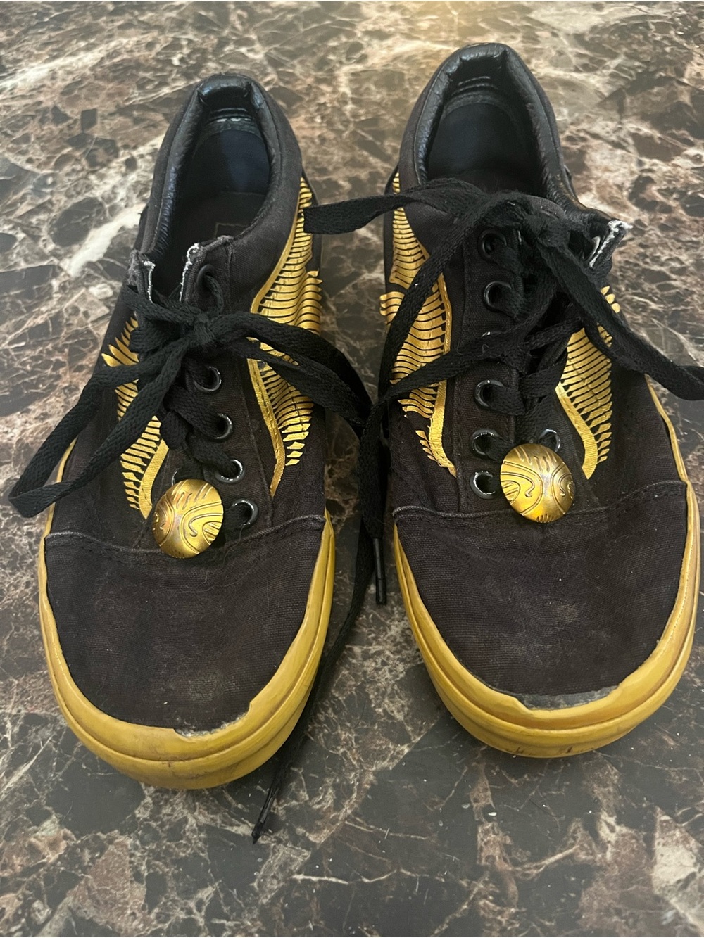 Harry Potter Golden Snitch Vans Black & Gold woman’s size 6